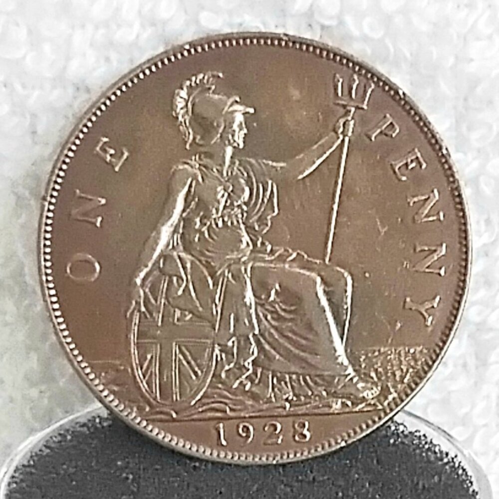 Circulated 1928 British One Penny George V Coin Made of Bronze!!